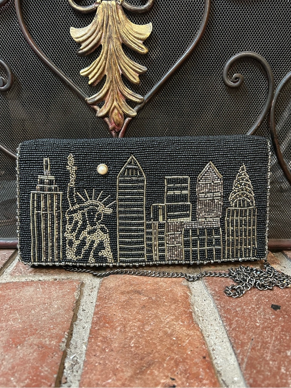 NWT Mary Frances New York Skyline clutch